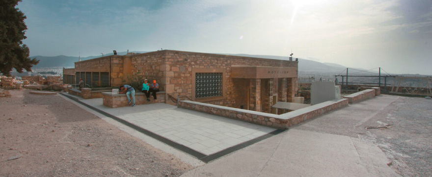 Ανοίγει ξανά το παλαιό μουσείο της Ακρόπολης μαζί με κλειστές περιοχές, διαδρομές και μνημεία του Ιερού Βράχου