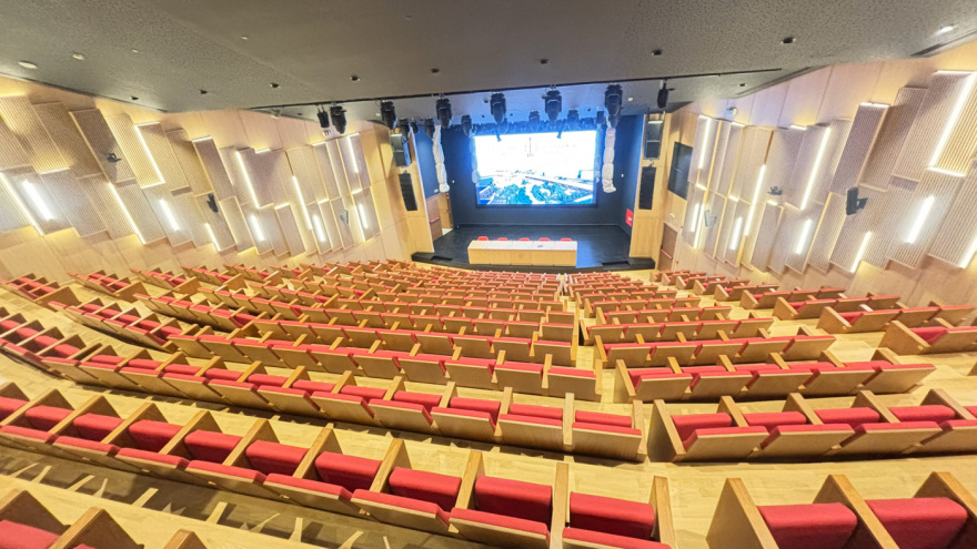 Επίσκεψη Γεραπετρίτη στο «Ιωνικό Κέντρο» της Ι.Μ. Νέας Ιωνίας