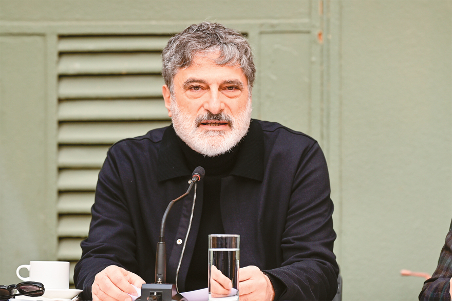 Λυρική Σκηνή: Η επιστροφή του Δημήτρη Παπαϊωάννου με το «Ρέκβιεμ για το τέλος του έρωτα»