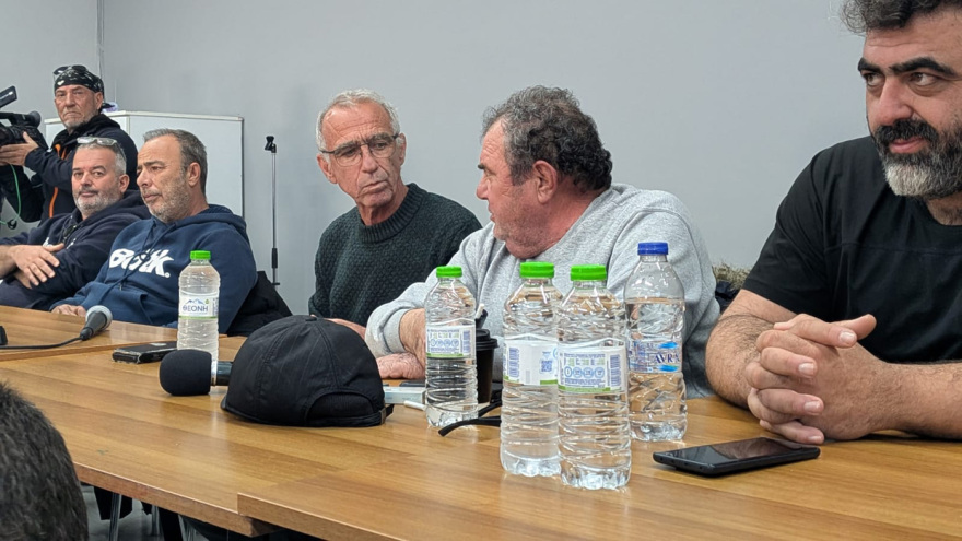 Σε εξέλιξη η πανελλαδική σύσκεψη αγροτών στον Παλαμά, εξετάζουν συνάντηση με την κυβέρνηση