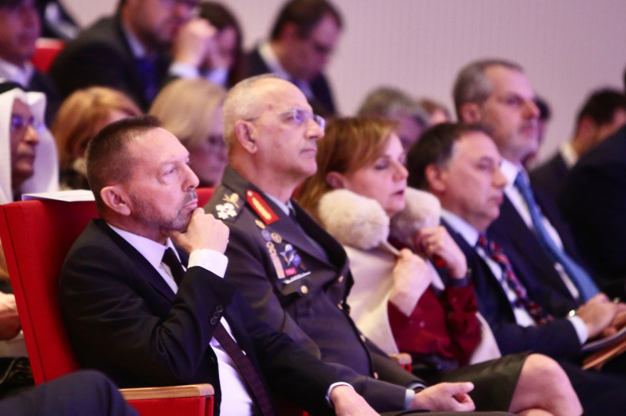 Κλειστή συνάντηση  Κίμπερλι Γκίλφοϊλ με τις φαρμακευτικές εταιρείες στο Ελληνοαμερικανικό Εμπορικό Επιμελητήριο