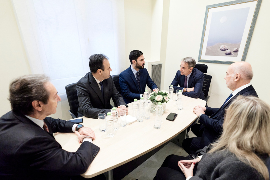 Σε δικηγορικό γραφείο για την παρουσίαση του νέου ψηφιακού δικαστικού φακέλου ο Μητσοτάκης