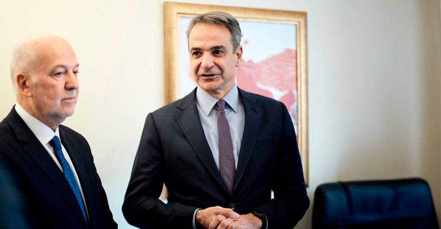 Σε δικηγορικό γραφείο για την παρουσίαση του νέου ψηφιακού δικαστικού φακέλου ο Μητσοτάκης