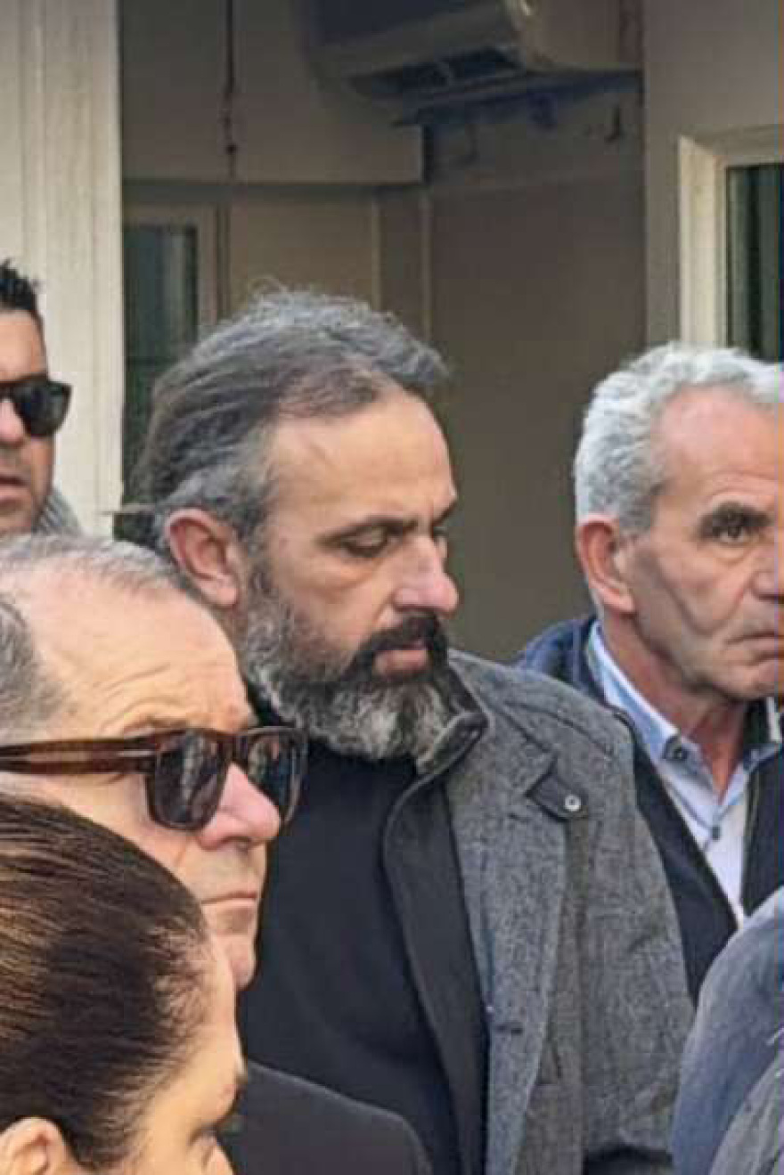 Ο κτηνοτρόφος Νίκος Παρλάντζας από το Deal και τη «Φάρμα»... στη χθεσινή συνάντηση με τον Μητσοτάκη στο Μαξίμου