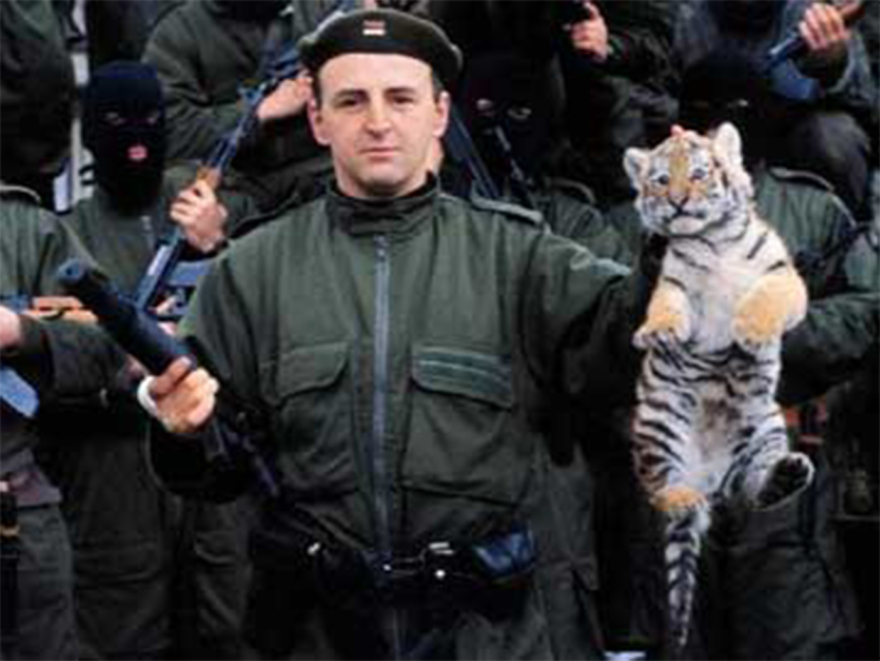 Αρκάν: Η ζωή και η πορεία του πολέμαρχου της Γιουγκοσλαβίας - Οι «Τίγρεις», οι σφαγές και η εκτέλεση με τρεις σφαίρες