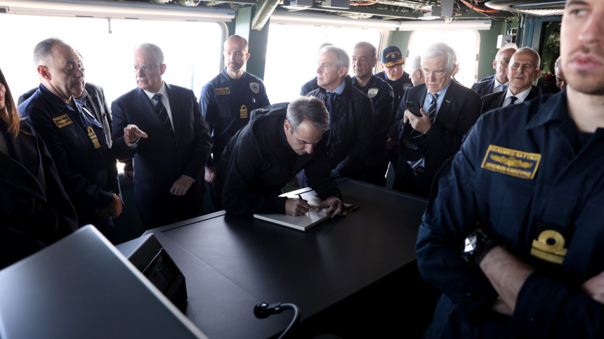 Στη φρεγάτα Κίμων Τασούλας, Μητσοτάκης, Δένδιας, δείτε φωτογραφίες 
