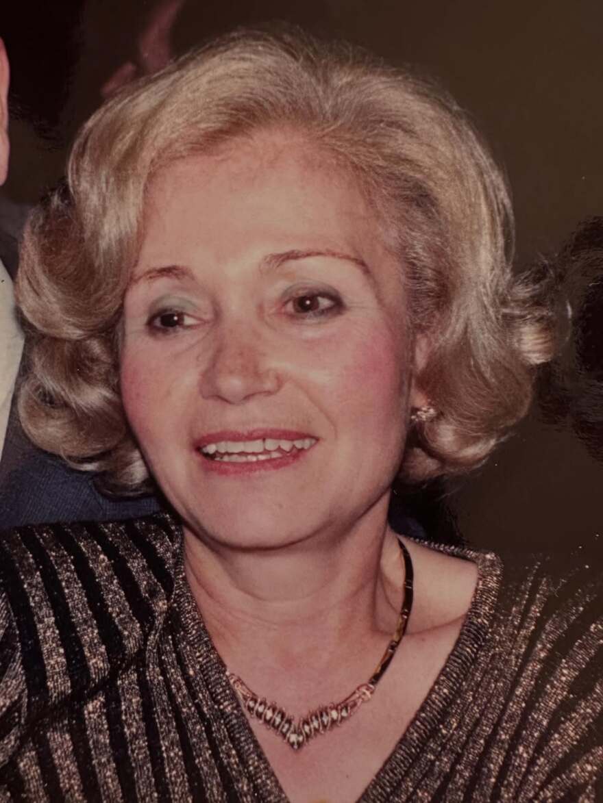 Έφυγε από τη ζωή η μητέρα του Αιμίλιου Χειλάκη
