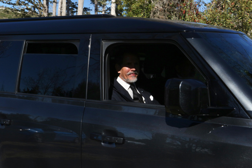 Σε στενό οικογενειακό κύκλο το μνημόσυνο του τέως βασιλιά Κωνσταντίνου, δείτε βίντεο και φωτογραφίες
