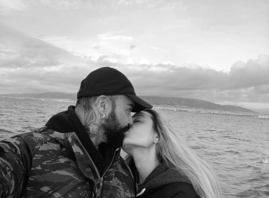 Οι φωτογραφίες του Περικλή Κονδυλάτου με τα φιλιά στο στόμα: Τέσσερα χρόνια όλοι αναρωτιούνται ποιο είναι αυτό το κορίτσι