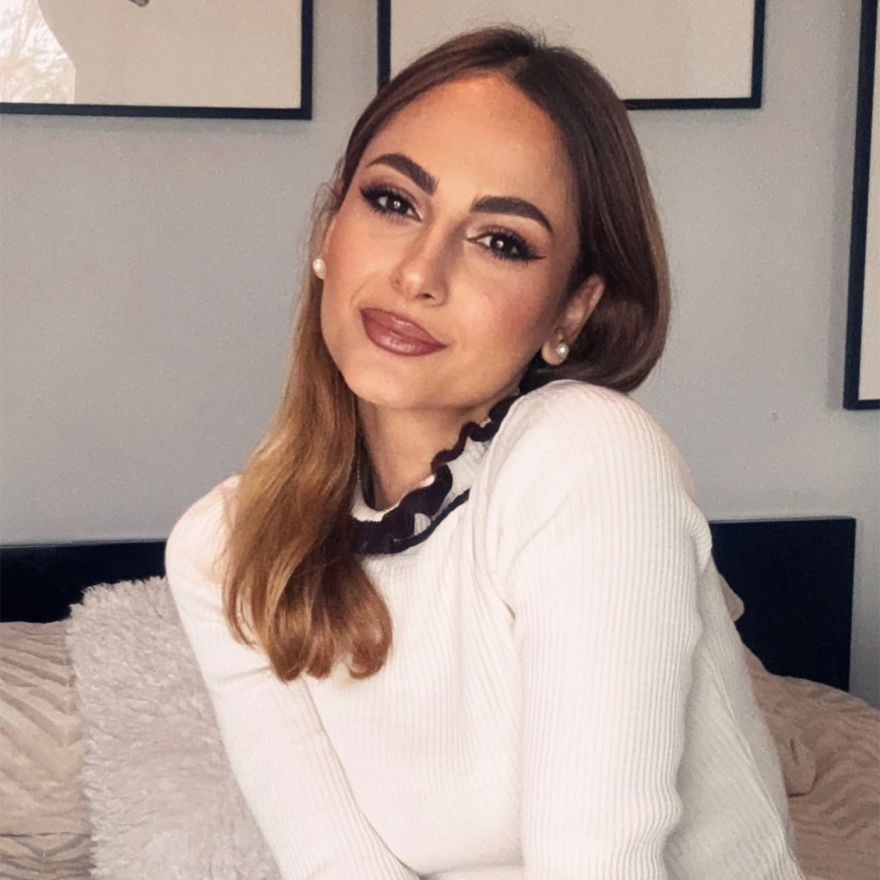 Οικογένεια Ιρανών στη Θεσσαλονίκη περιγράφει τη φρίκη του καθεστώτος: «Μείνετε στα σπίτια σας αλλιώς θα σας πυροβολήσουμε»
