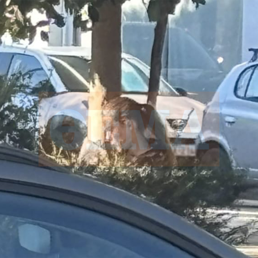 Πόρτα-πόρτα οι έρευνες για τη 16χρονη Λόρα: Οι φωτογραφίες από ιδιοκτήτη καφέ στη Βάρη που υποστηρίζει ότι την είδε
