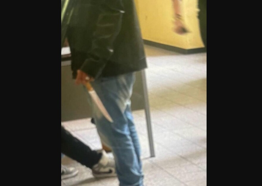 Σε κρίσιμη κατάσταση 18χρονος μαθητής από την Αίγυπτο που μαχαιρώθηκε από 19χρονο σε ώρα μαθήματος στην Ιταλία