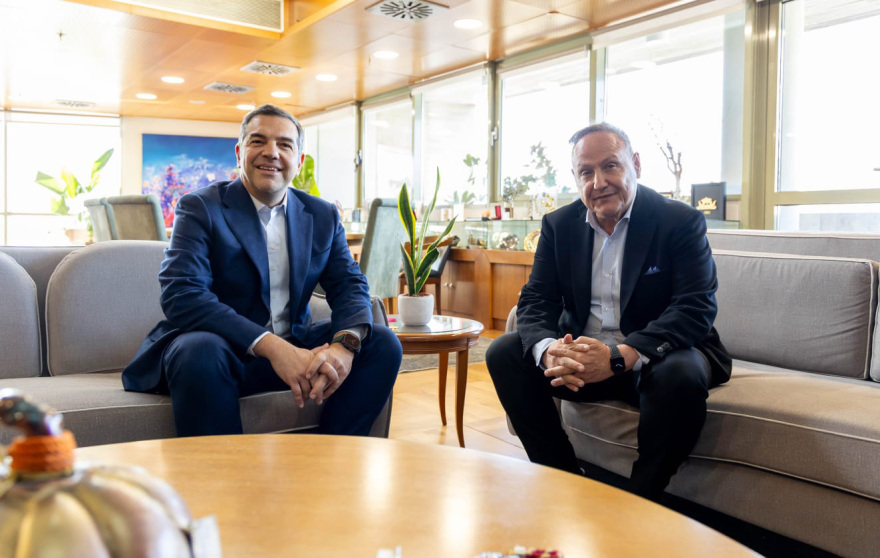 Στη Θεσσαλονίκη για την παρουσίαση της «Ιθάκης» ο Τσίπρας, συναντήθηκε με τον δήμαρχο και τον Μητροπολίτη της πόλης
