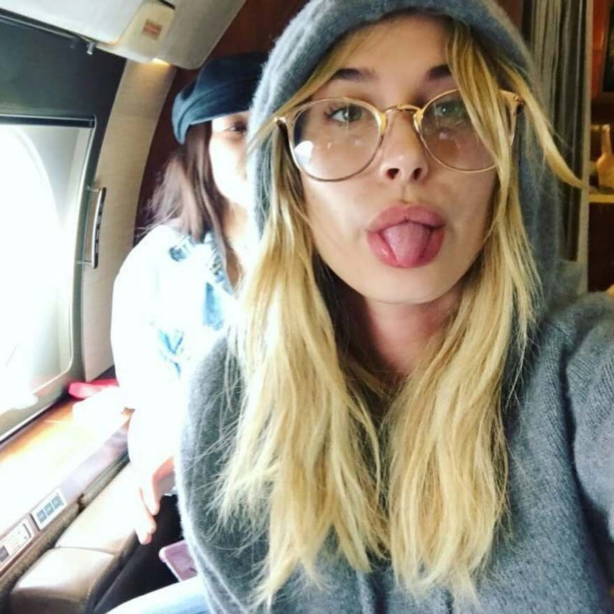 Χέιλι Μπίμπερ: Το φιλί με τον Τζάστιν πριν από δέκα χρόνια, δείτε φωτογραφία