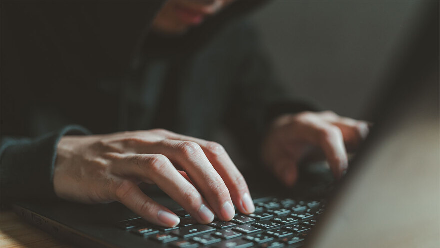 Η σκοτεινή οικονομία των cryptos, από την κατασκοπεία ως το trafficking: Εγκληματικά δίκτυα και παράνομες συναλλαγές 82 δισ. δολαρίων