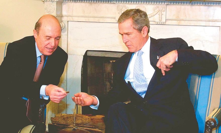 Σημίτης, ανέκδοτες ιστορίες και παρασκήνιο 30 χρόνια μετά: Πώς κατάφερε να κερδίσει τη μάχη της διαδοχής του Ανδρέα Παπανδρέου 