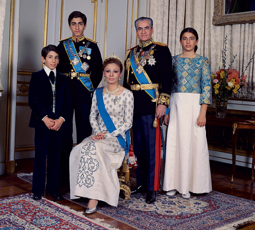 &Phi;&alpha;&rho;ά&chi; &Nu;&tau;&iota;&mu;&pi;ά &Pi;&alpha;&chi;&lambda;&alpha;&beta;ί, &eta; &iota;&sigma;&tau;&omicron;&rho;ί&alpha; &tau;&eta;&sigmaf; &pi;&rho;ώ&tau;&eta;&sigmaf; &kappa;&alpha;&iota; &tau;&epsilon;&lambda;&epsilon;&upsilon;&tau;&alpha;ί&alpha;&sigmaf; &laquo;&alpha;&upsilon;&tau;&omicron;&kappa;&rho;ά&tau;&epsilon;&iota;&rho;&alpha;&sigmaf;&raquo; &tau;&omicron;&upsilon; &Iota;&rho;ά&nu;