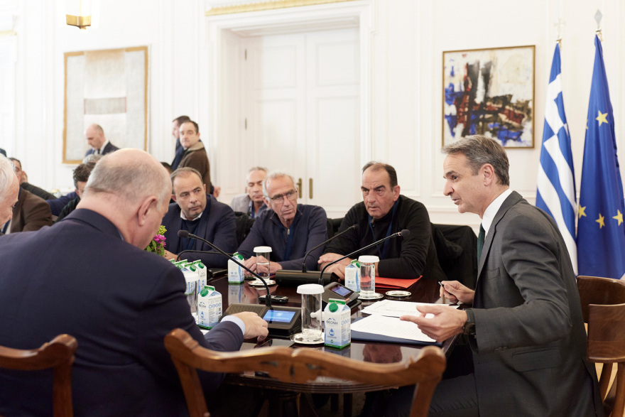 Σε εξέλιξη η συνάντηση Μητσοτάκη με τους αγρότες: Δεν έχω την απαίτηση να συμφωνήσουμε σε όλα, αλλά να μπει τέλος σε μία περίοδο μεγάλης έντασης
