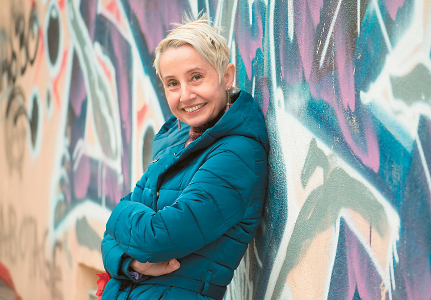 Generation X: Η γενιά που μεγάλωσε με ΠΑΣΟΚ, MTV, fast food, ONE, δραχμή, ευρώ και έμαθε να προσαρμόζεται σε όλες τις εποχές