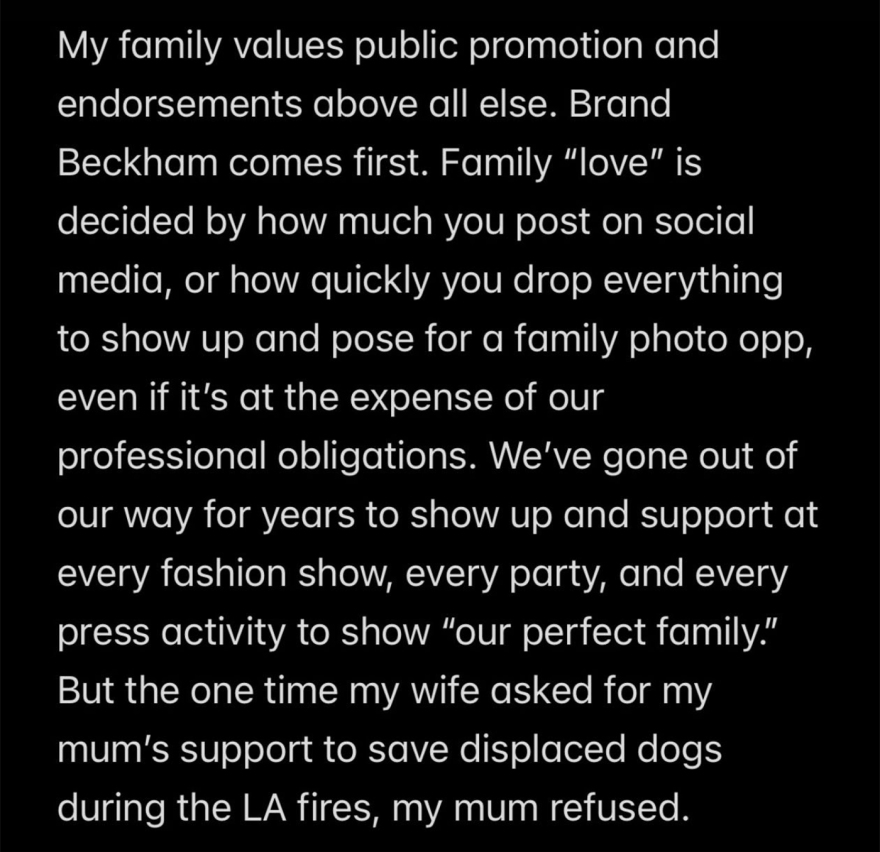 Τι πυροδότησε την έκρηξη του Μπρούκλιν Μπέκαμ για τους γονείς του:  Όσα έγραψε για την προσπάθεια από Ντέιβιντ και Βικτόρια να καταστρέψουν τον γάμο του