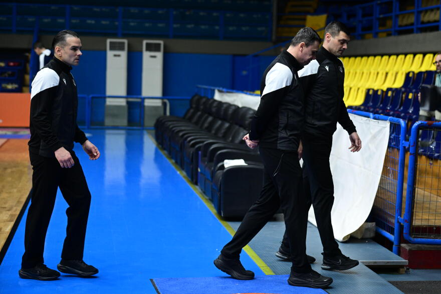 Αναβλήθηκε ο αγώνας του Περιστερίου με τη Σαραγόσα λόγω της κακοκαιρίας στην Αττική: Στάζει νερά η οροφή του κλειστού