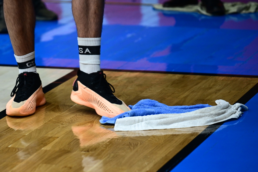 Αναβλήθηκε ο αγώνας του Περιστερίου με τη Σαραγόσα λόγω της κακοκαιρίας στην Αττική: Στάζει νερά η οροφή του κλειστού