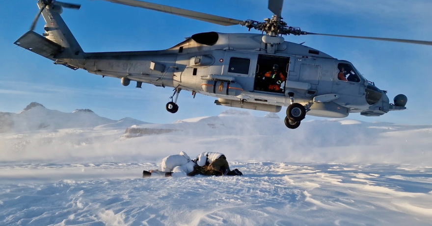 Συνεχίζεται η ανάπτυξη στρατού στη Γροιλανδία: Και τις ειδικές δυνάμεις στέλνει η Δανία, δείτε φωτογραφίες