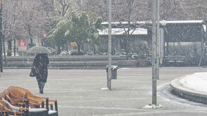 Εντυπωσιακές εικόνες και βίντεο από τις χιονοπτώσεις, στα λευκά από την Πελοπόννησο μέχρι τα ορεινά της Θεσσαλονίκης