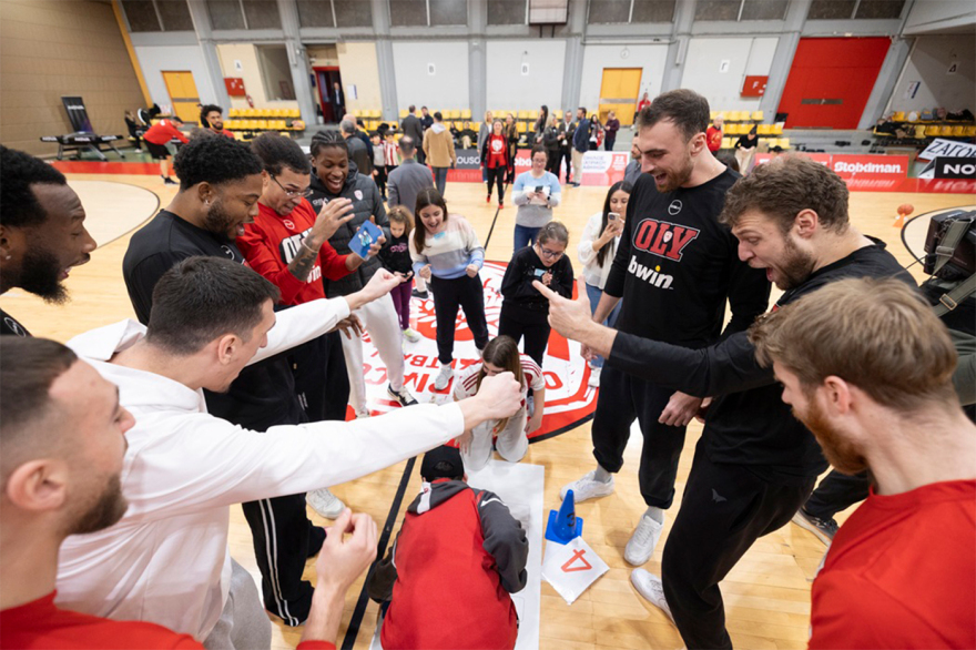 Η Nova και η ΚΑΕ Ολυμπιακός δημιουργούν εμπειρίες έμπνευσης για παιδιά και εφήβους