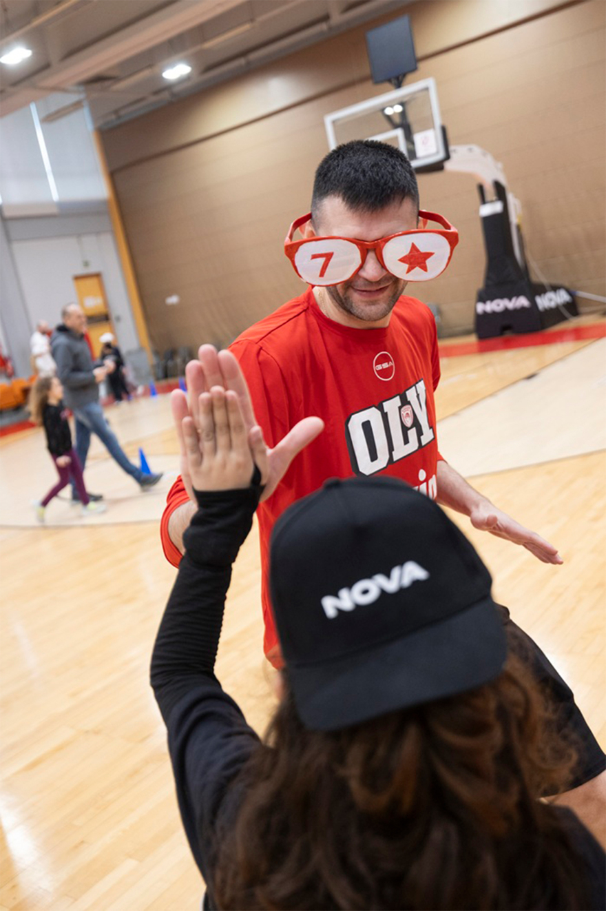 Η Nova και η ΚΑΕ Ολυμπιακός δημιουργούν εμπειρίες έμπνευσης για παιδιά και εφήβους