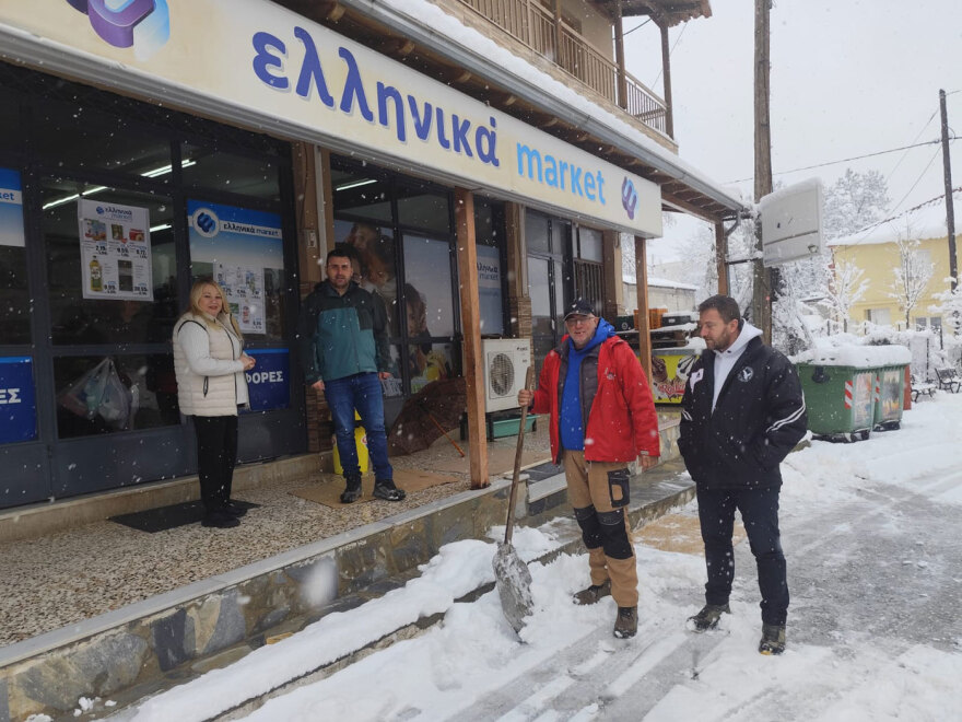 Εντυπωσιακές εικόνες και βίντεο από τις χιονοπτώσεις, στα λευκά από την Πελοπόννησο μέχρι τα ορεινά της Θεσσαλονίκης