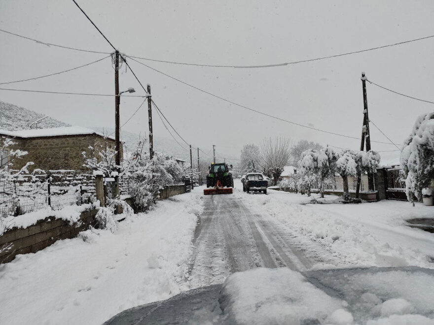 Εντυπωσιακές εικόνες και βίντεο από τις χιονοπτώσεις, στα λευκά από την Πελοπόννησο μέχρι τα ορεινά της Θεσσαλονίκης