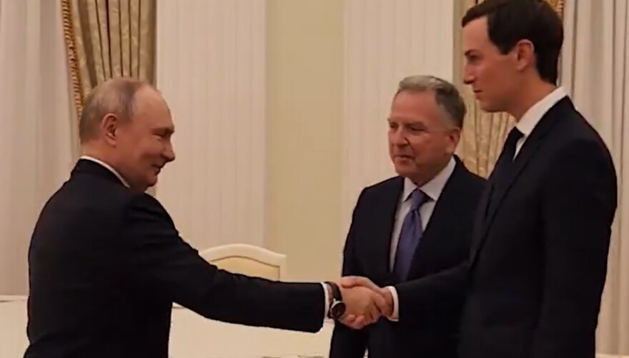 ΗΠΑ, Κίεβο και Μόσχα διαβουλεύονται στο Άμπου Ντάμπι για την ειρήνη στην Ουκρανία: Πόσο κοντά είμαστε στον λευκό καπνό