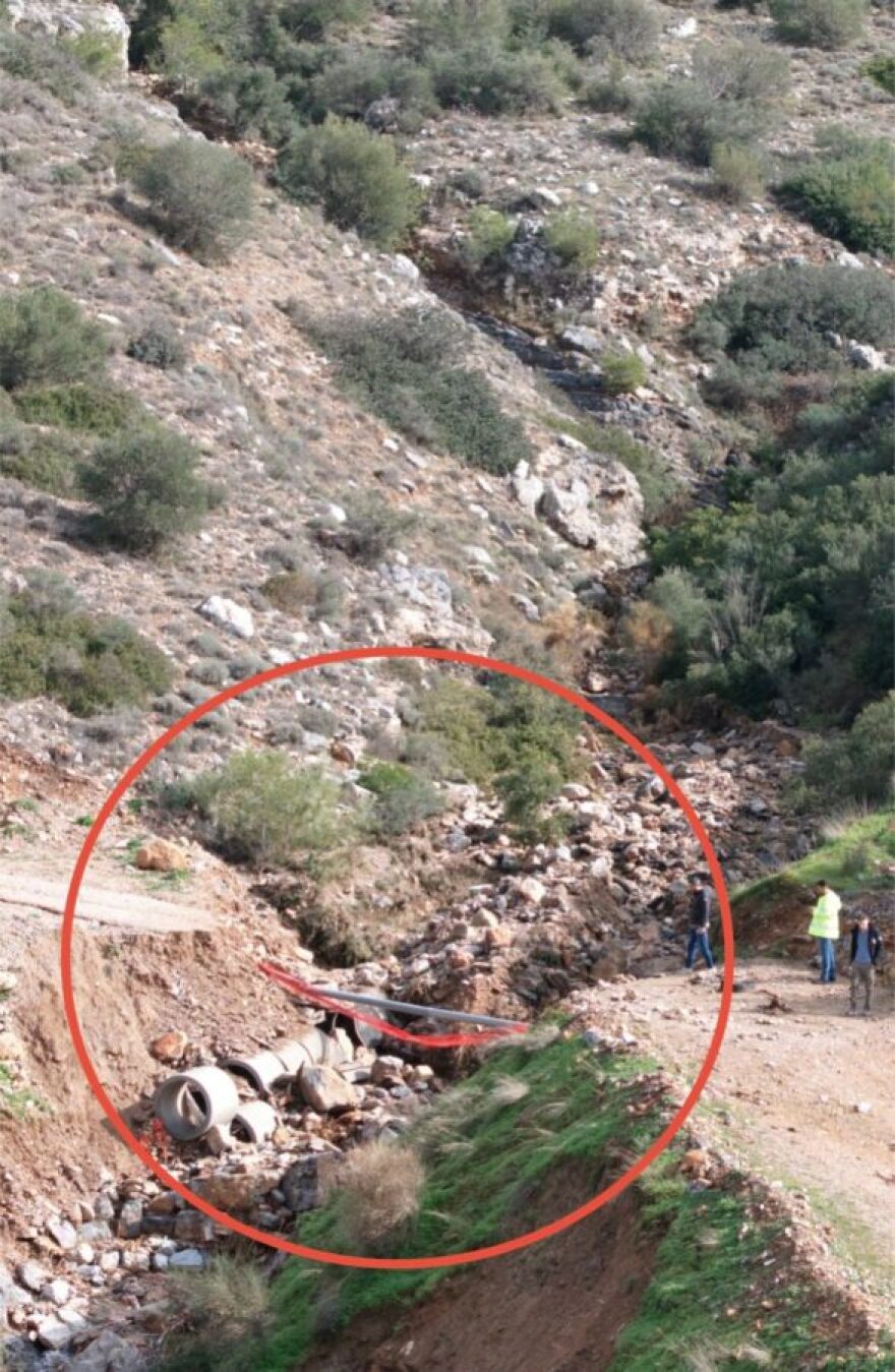 Τα έργα υπογειοποίησης καλωδίων στον Υμηττό καταγγέλλει ο δήμαρχος Γλυφάδας ως κύρια αιτία για τις καταστροφές από την πρόσφατη κακοκαιρία 