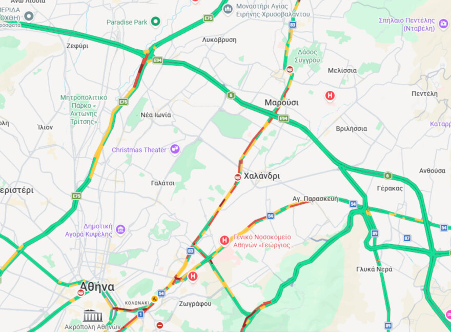 Βελτιωμένη η εικόνα της κίνησης σε Κηφισίας και στον Κηφισό μετά από τροχαία και φωτιά σε όχημα