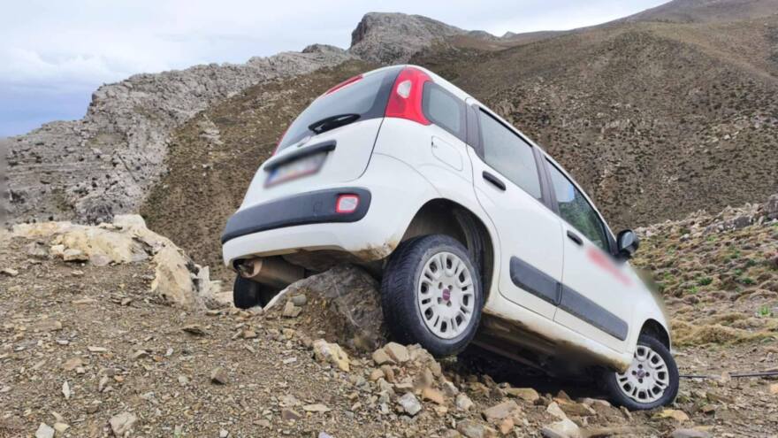 Άγιο είχε οδηγός στο Ηράκλειο, όταν το αυτοκίνητο του έφυγε προς τον γκρεμό 