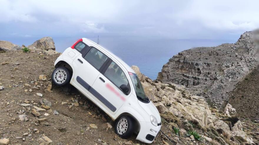 Άγιο είχε οδηγός στο Ηράκλειο, όταν το αυτοκίνητο του έφυγε προς τον γκρεμό 