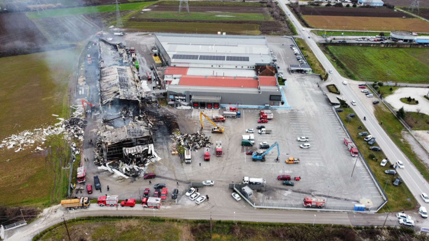 Στο μικροσκόπιο η μελέτη πυρασφάλειας του εργοστασίου της Βιολάντα, τι δείχνουν τα πρώτα ευρήματα από τον τόπο της καταστροφής