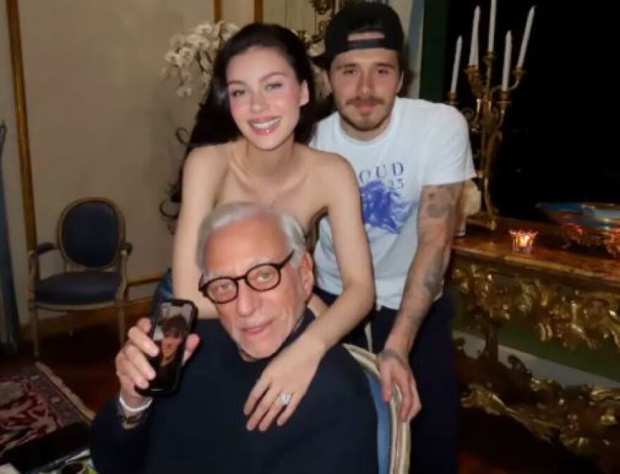 Νίκολα Πελτζ: Η σύζυγος του Μπρούκλιν Μπέκαμ παίρνει «χαρτζιλίκι» 1 εκατ. δολάρια τον μήνα από τον πατέρα της