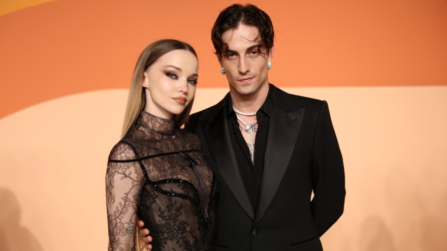 dove_cameron_damiano_tet_43423