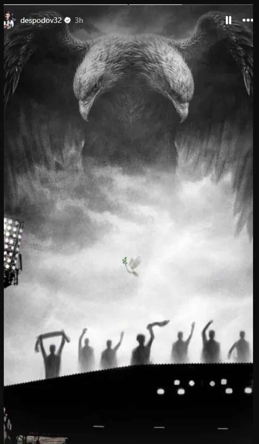 «Αδέλφια μας εκεί ψηλά που ζείτε»: Το αντίο των ποδοσφαιριστών του ΠΑΟΚ στους 7 οπαδούς που χάθηκαν στη Ρουμανία