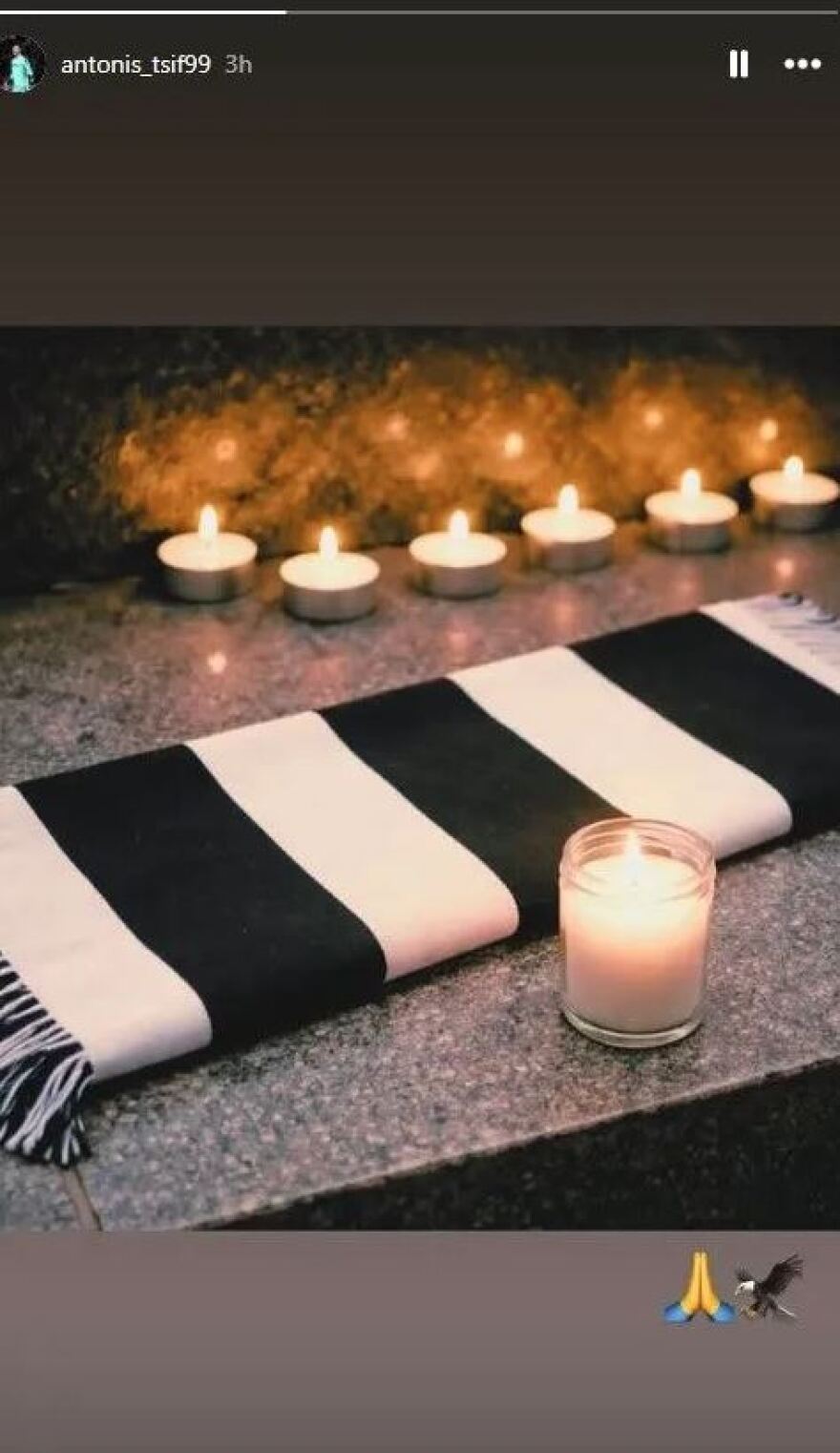 «Αδέλφια μας εκεί ψηλά που ζείτε»: Το αντίο των ποδοσφαιριστών του ΠΑΟΚ στους 7 οπαδούς που χάθηκαν στη Ρουμανία