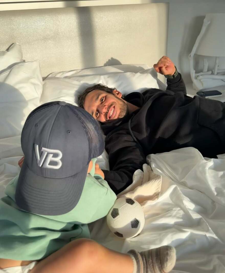 Ο γιος της Ζιζέλ και του Χοακίμ Βαλέντε έγινε ενός έτους: Οι φωτογραφίες που δημοσίευσε το μοντέλο