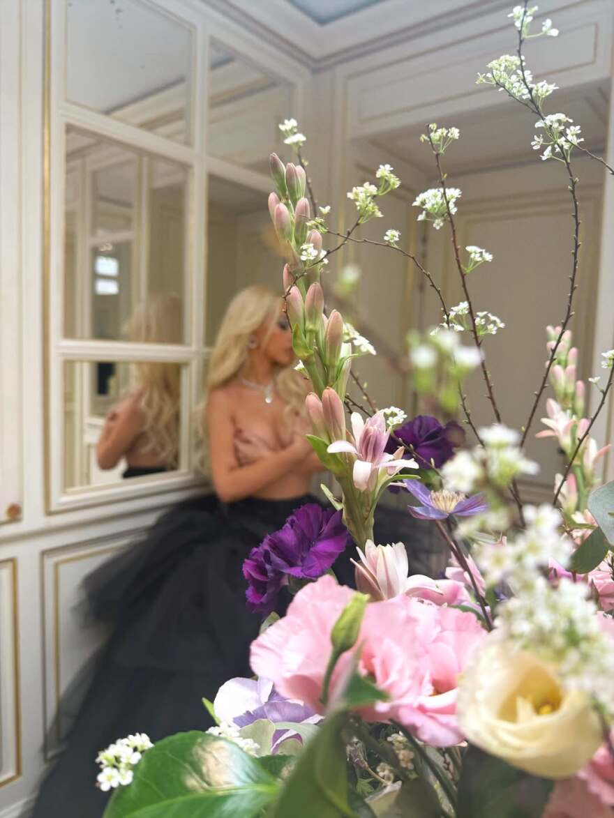 Η Κριστίνα Αγκιλέρα ανέβασε τόπλες φωτογραφίες της στο Instagram