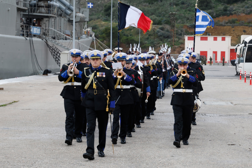Στη φρεγάτα Κίμων σήμερα η συνάντηση του Δένδια με τη Γαλλίδα ομόλογό του