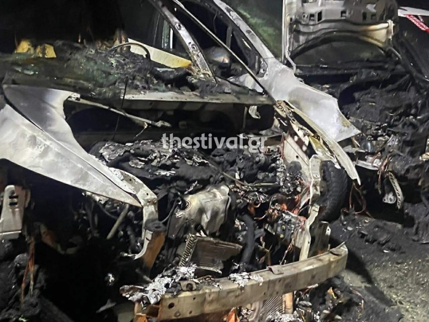 Θεσσαλονίκη: Φωτιά σε μάντρα με μεταχειρισμένα οχήματα, φθορές σε δύο ΙΧ