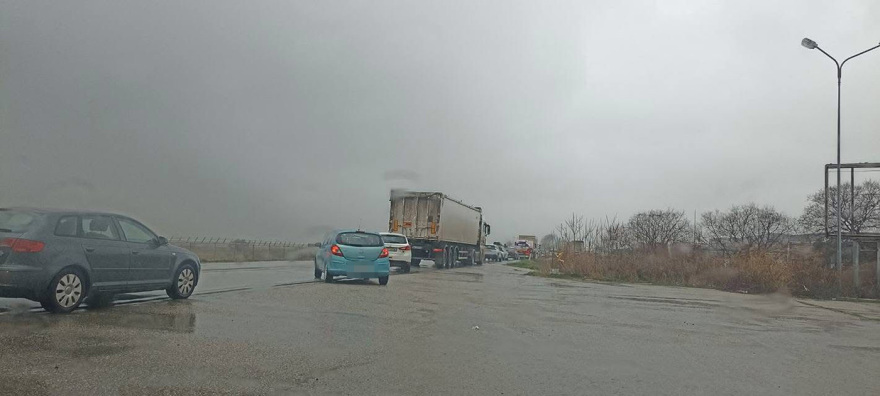 Πλημμύρες στον Έβρο από τις έντονες βροχοπτώσεις, εγκλωβίστηκαν μαθητές σε σχολείο