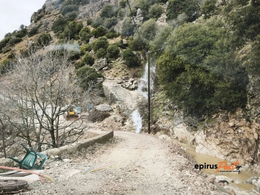 Βόρεια Τζουμέρκα: Εκτεταμένη καθίζηση στο χωριό Ματσούκι μετά την κακοκαιρία, δείτε φωτογραφίες 