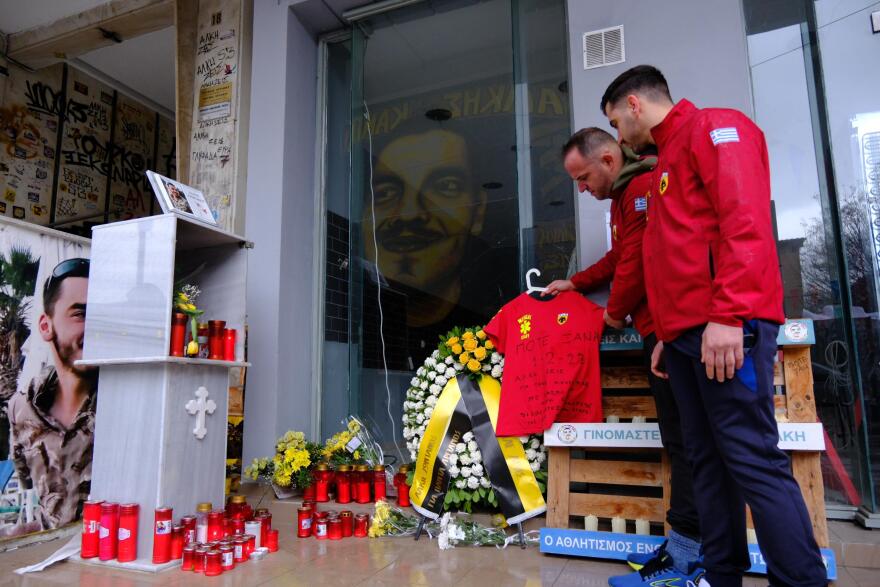 Τρισάγιο στη μνήμη του Άλκη Καμπανού: Τα ισόβια σε αυτή την υπόθεση τα έχουμε υποστεί εμείς, είπε ο πατέρας του