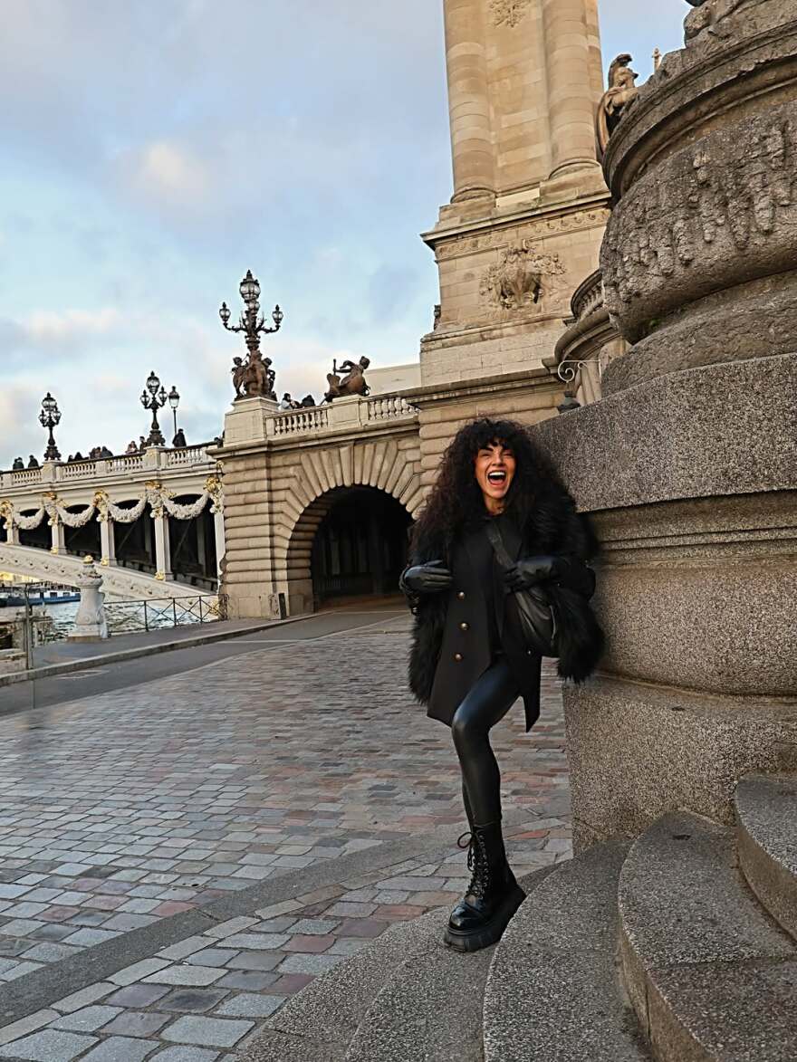 Η Μαρία Σολωμού δημοσίευσε φωτογραφίες από το ταξίδι της στο Παρίσι